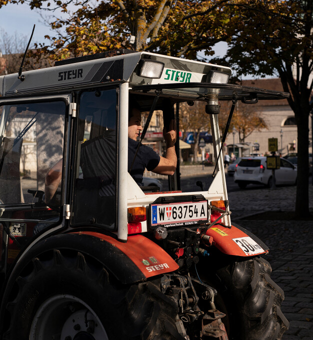AlexZahelTraktor_1252x1360px